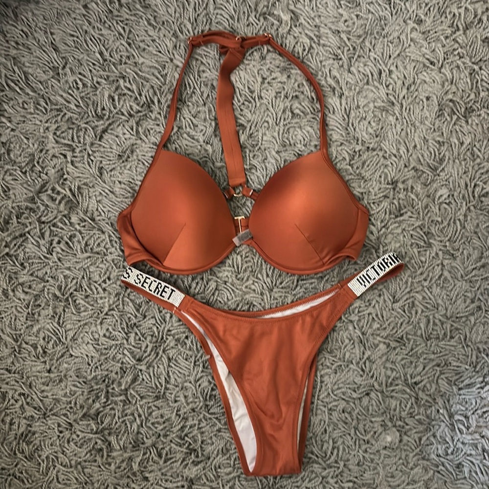 Victoria’s Secret Bikini Set